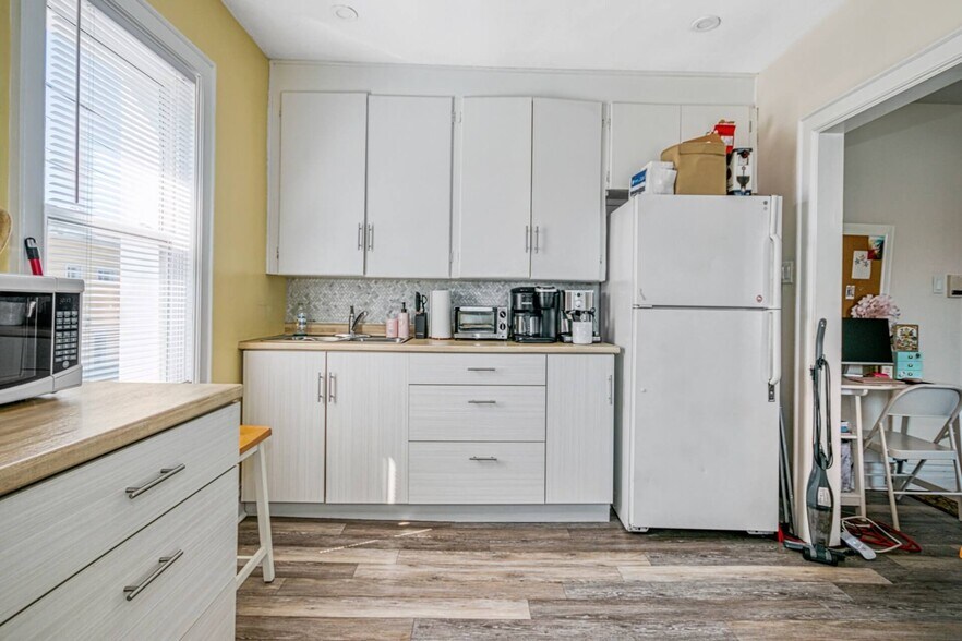 More Photos Of 375-377 Laforest Av, Sudbury Apartments For Sale