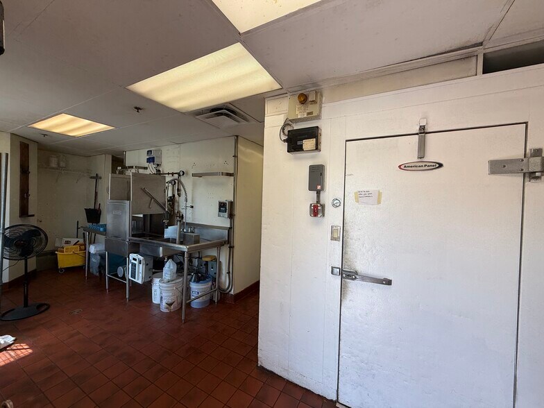 More Photos Of 249 Main St, Rutland Apartments For Lease