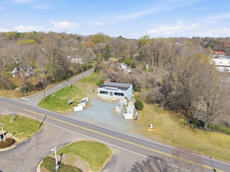 More Photos Of 3557 Yadkinville Rd, Winston-Salem Freestanding For Sale