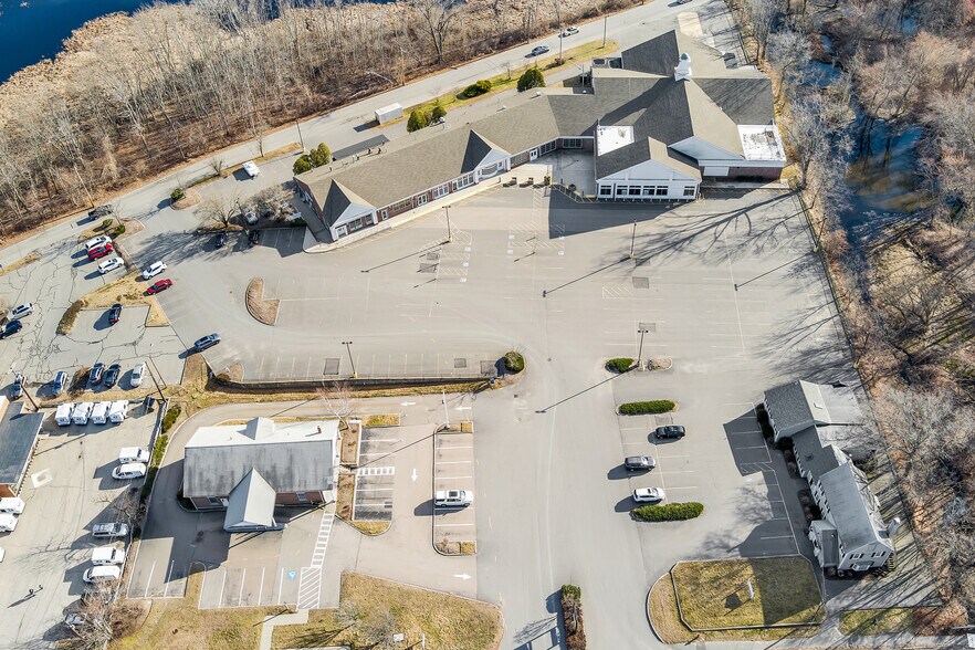 More Photos Of 311 Boston Post Rd, Wayland Office For Sale