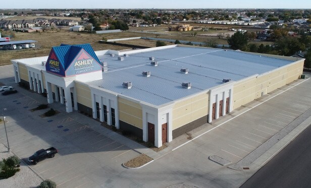 More Photos Of 401 W Navajo Dr, Hobbs Freestanding For Lease