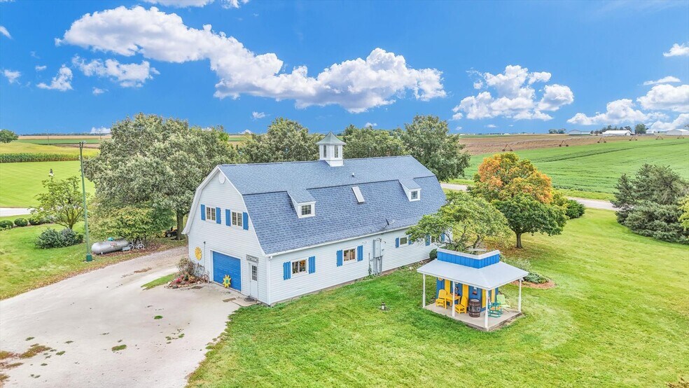 More Photos Of 1356 County Road 2900 N, Rantoul Specialty For Sale