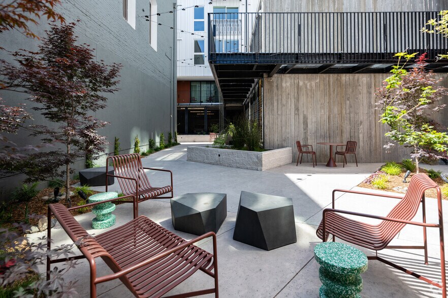 More Photos Of 420 Mendocino Ave, Santa Rosa Apartments For Lease