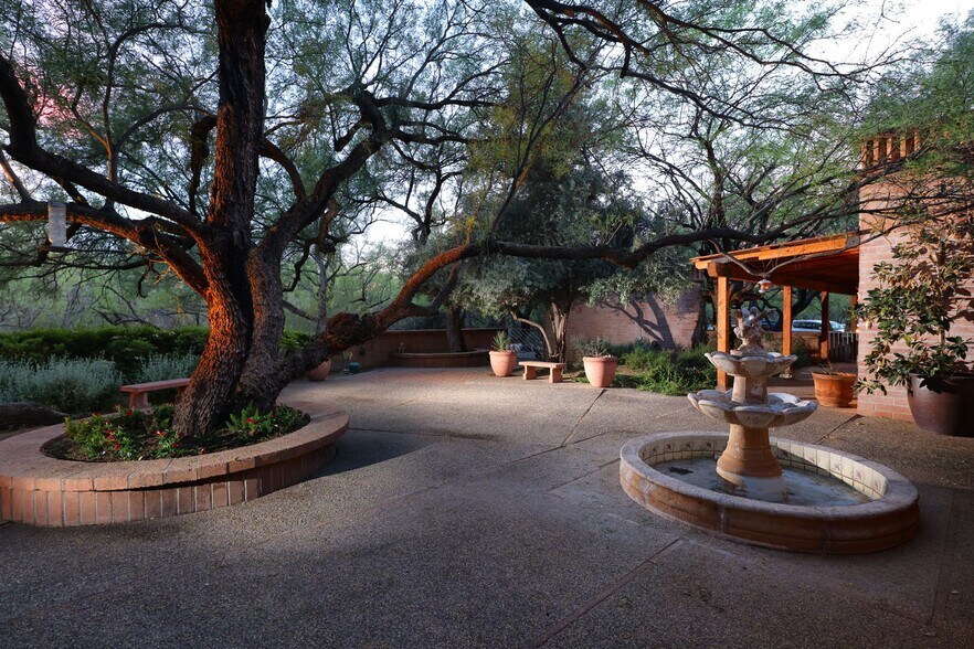 More Photos Of 13105 E Placita Las Avenas, Tucson Horse Stables For Sale