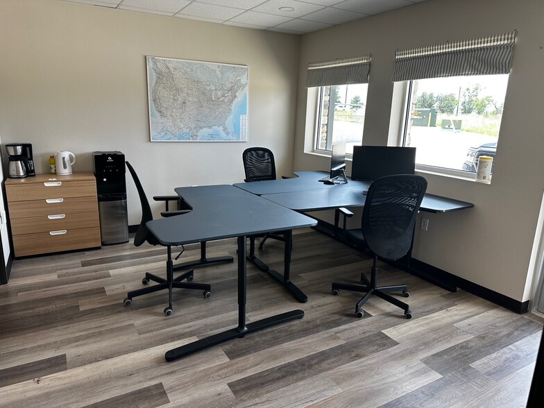 More Photos Of 120 Old Agnes Rd, Weatherford Flex For Lease