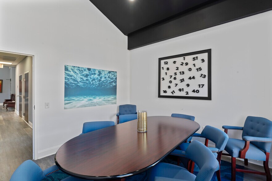 More Photos Of 21165 Whitfield Pl, Sterling Medical For Sale