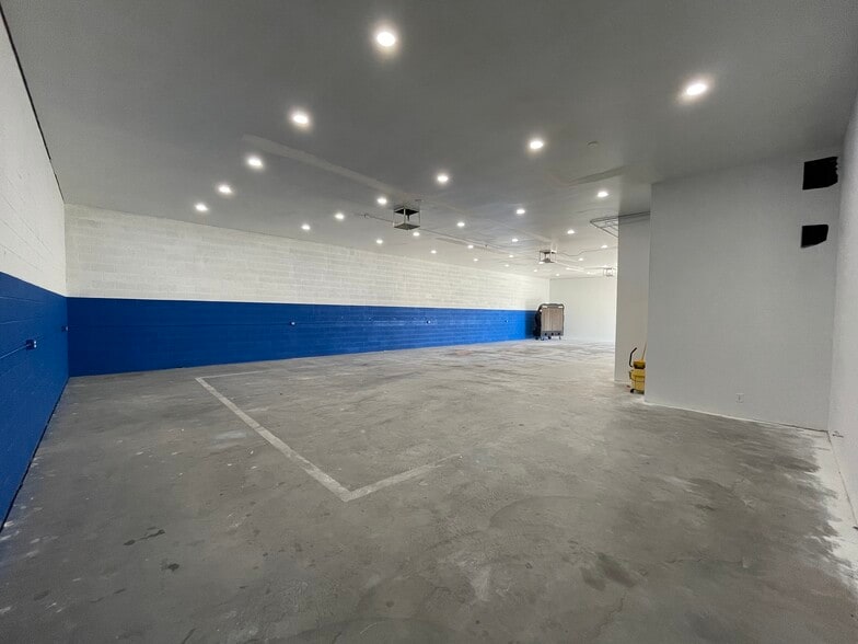 More Photos Of 3894 Spring Mountain Rd, Las Vegas Light Distribution For Lease