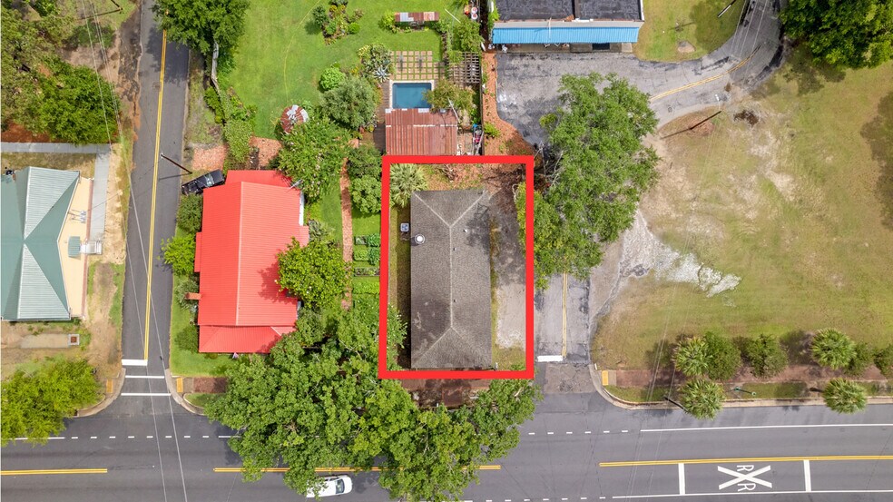 More Photos Of 307 Main Street, Ridgeland Flex For Sale