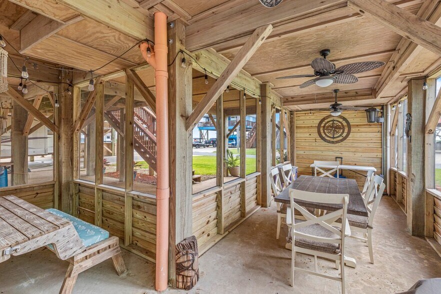 More Photos Of 2314 Teal St, Cameron Specialty For Sale