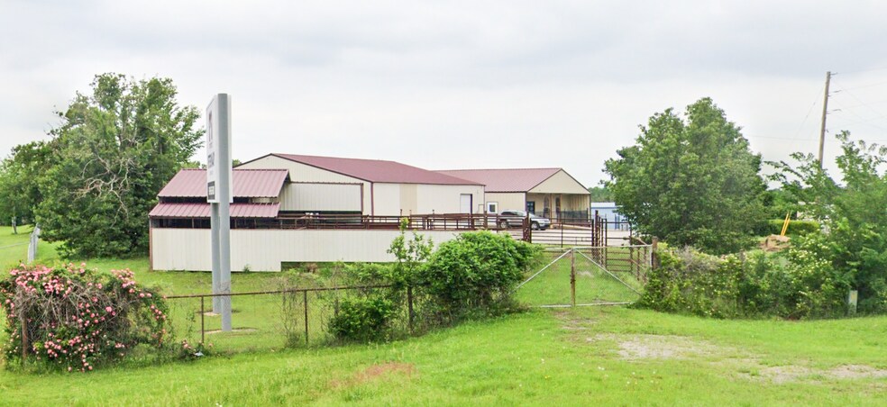Primary Photo Of 36161 W Highway 51, Mannford Service For Sale