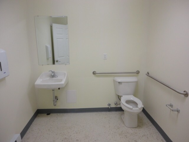 More Photos Of 1080 Bedford St, Abington Freestanding For Lease