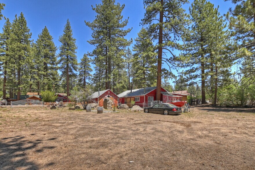More Photos Of 39167 Rim of the world Dr, Fawnskin Restaurant For Sale
