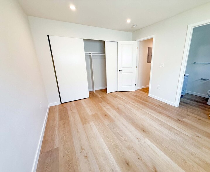 More Photos Of 1302 Amethyst St, Redondo Beach Apartments For Sale