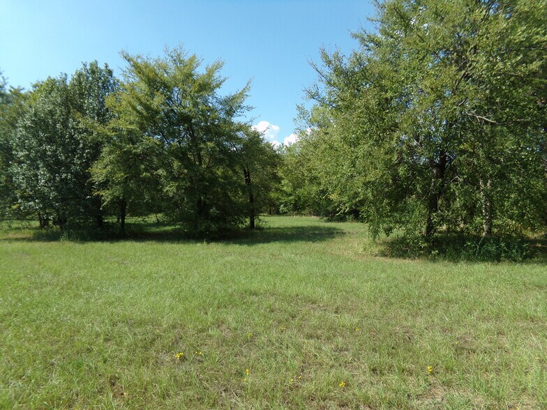 More Photos Of 000 Cherry, Paris Land For Sale