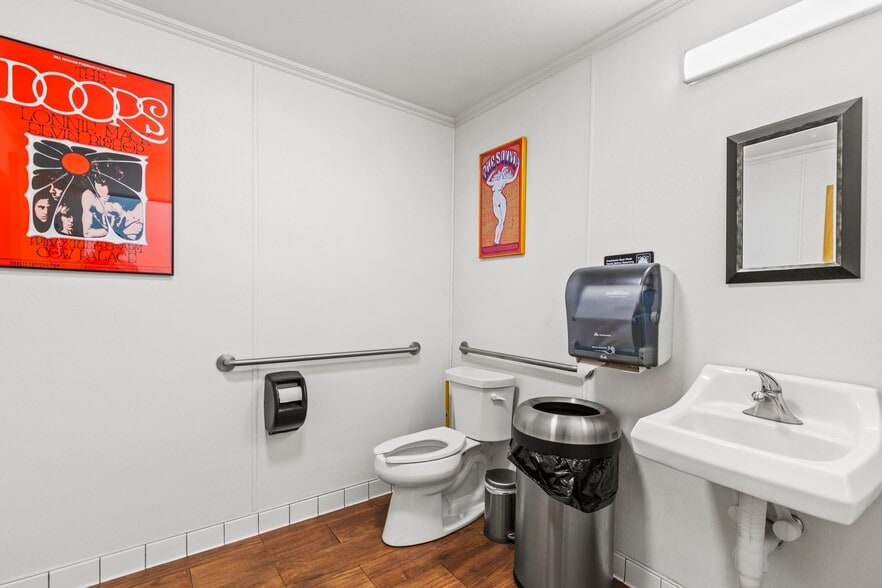 More Photos Of 348 Market St, Colusa Restaurant For Sale