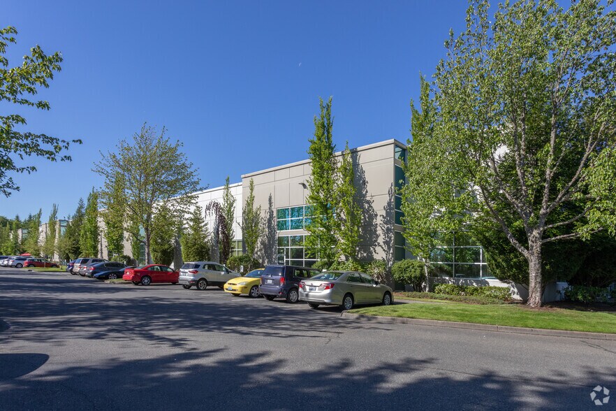 More Photos Of 6300 Merrill Creek Pky, Everett Warehouse For Lease