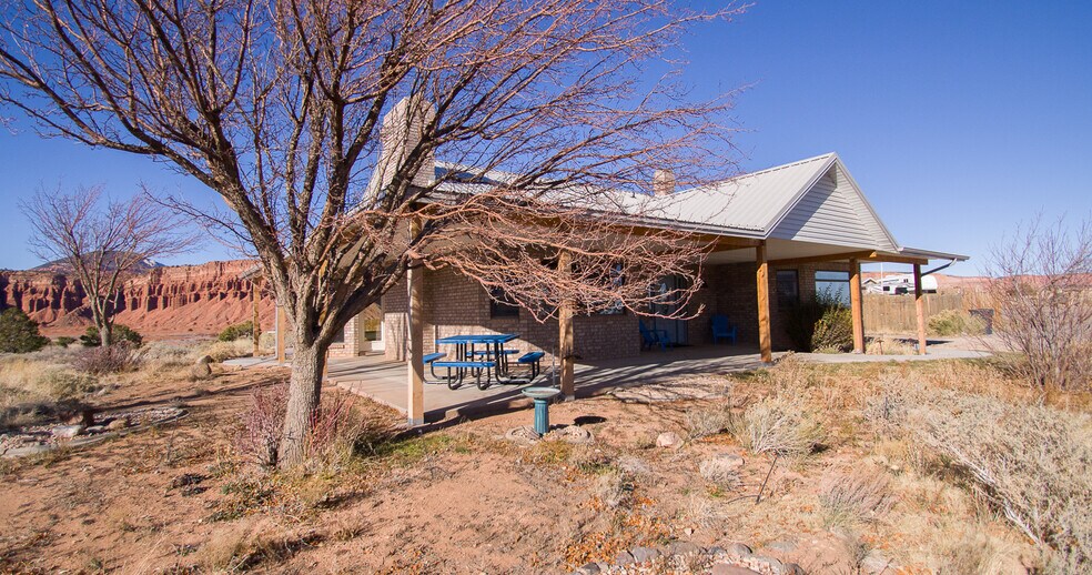 More Photos Of 397 N Wendy St, Torrey Specialty For Sale