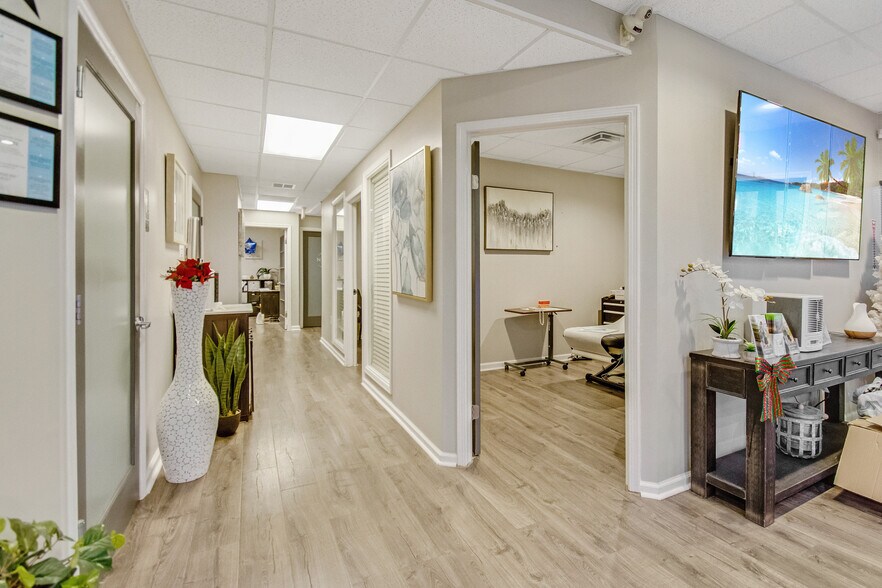 More Photos Of 4540 Southside Blvd, Jacksonville Medical For Sale