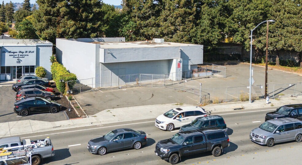 More Photos Of 131 College Ave, Santa Rosa Auto Repair For Sale