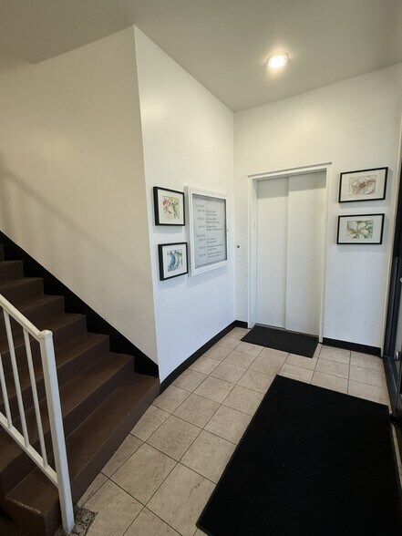 More Photos Of 14673 Parthenia St, Panorama City Medical For Lease