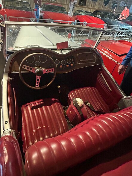 More Photos Of , Toledo General Retail For Sale