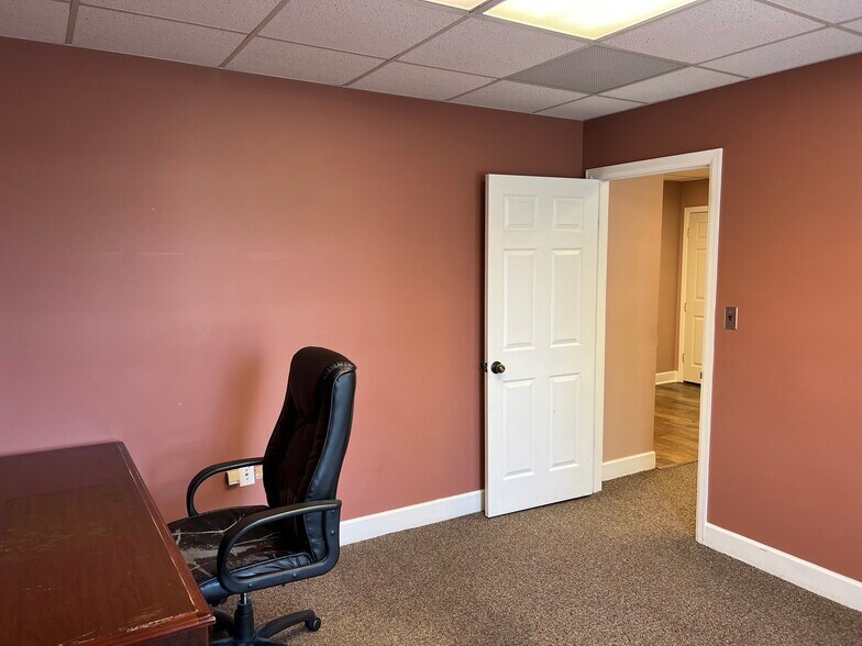 More Photos Of 4228 Lomac St, Montgomery Office For Sale