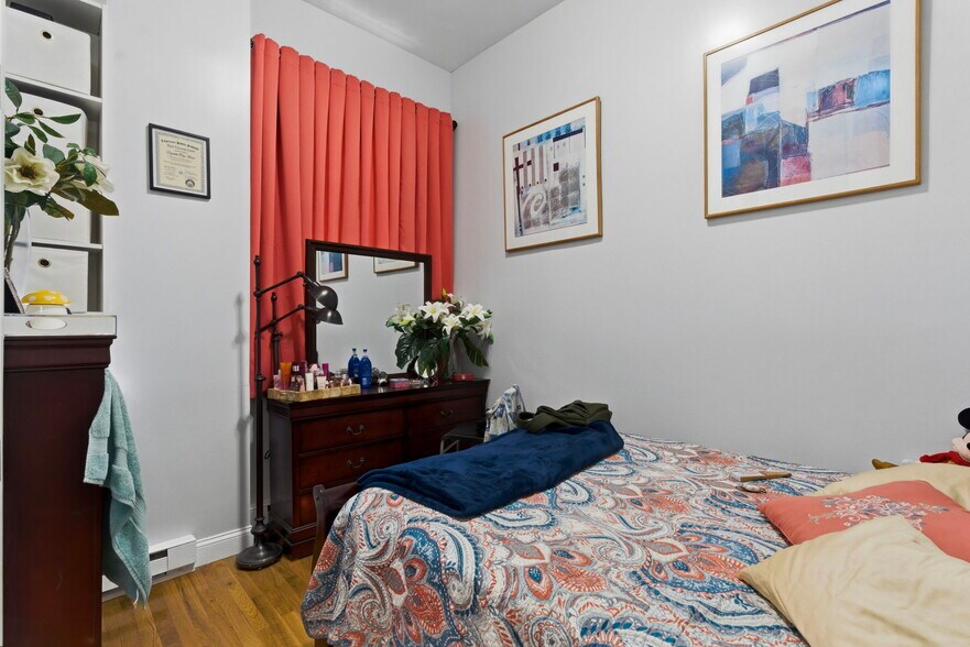 More Photos Of 281-285 Essex St, Lawrence Apartments For Sale