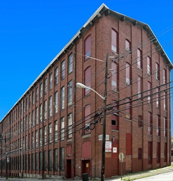 Primary Photo Of 468 Totowa Ave, Paterson Manufacturing For Sale
