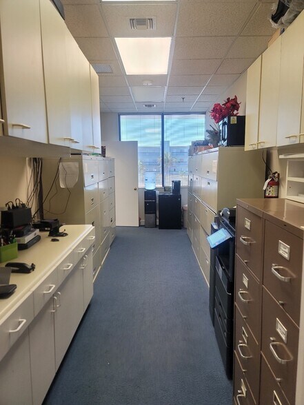 More Photos Of 2375 Tamiami Trl N, Naples Loft Creative Space For Sale