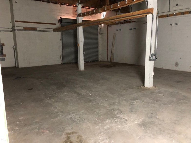 More Photos Of 9625 Rudicill St, Riverside Warehouse For Lease