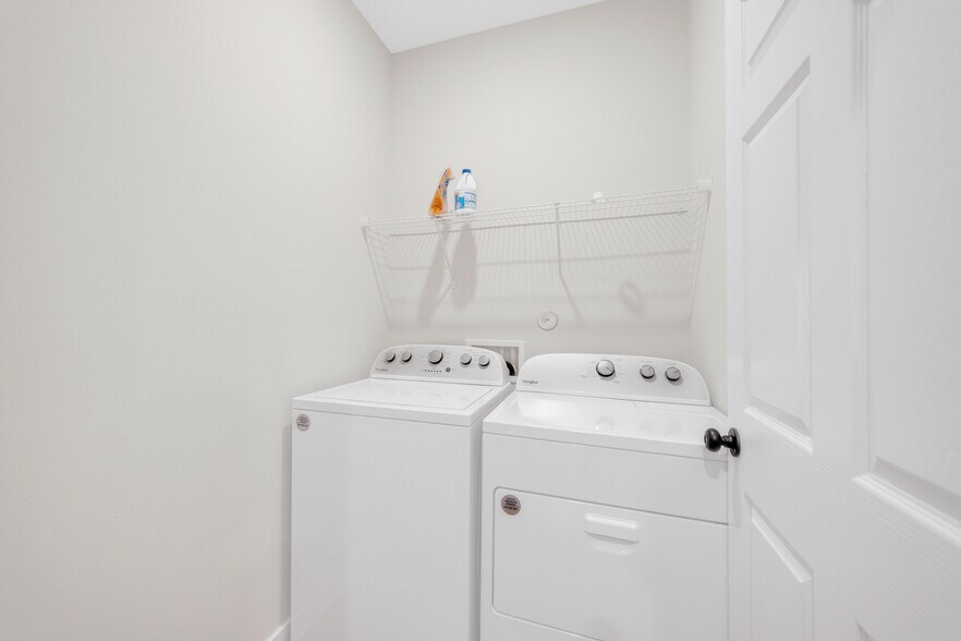 More Photos Of 10317 Lake Rd, Houston Apartments For Sale