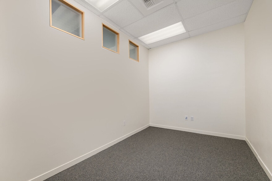 More Photos Of 345 Crown Point Cir, Grass Valley Flex For Lease