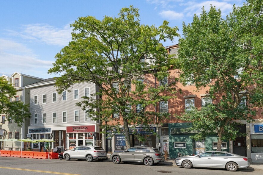 More Photos Of 262-264 W Broadway, South Boston Apartments For Lease
