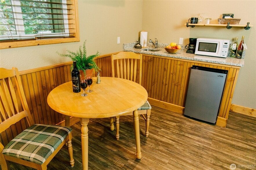 More Photos Of 19668 Highway 207, Leavenworth Hospitality For Sale