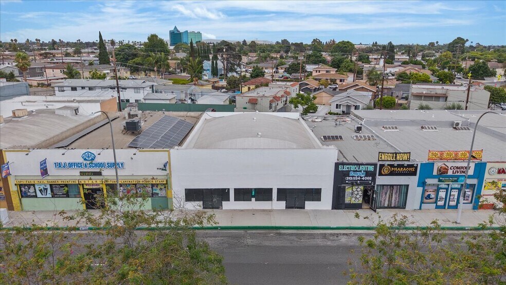 Primary Photo Of 11414 Long Beach Blvd, Lynwood Warehouse For Sale