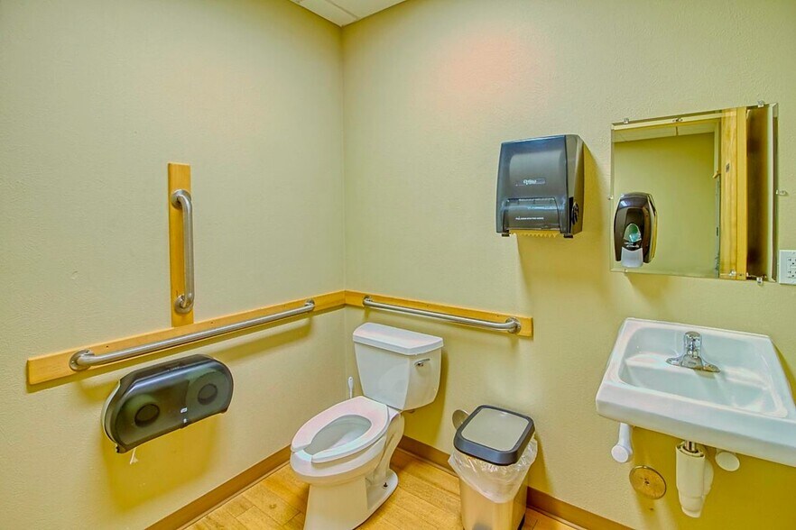 More Photos Of 2819 Great Northern Loop, Missoula Medical For Lease