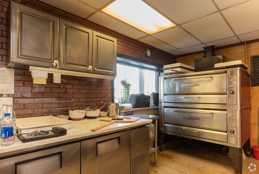 More Photos Of 26 Main St, Oneonta Restaurant For Sale