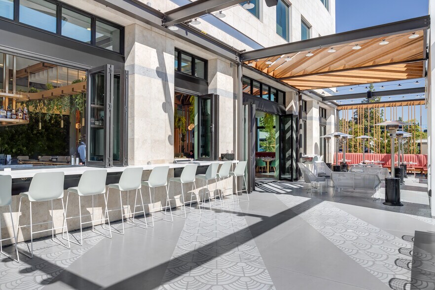 More Photos Of 9276 Scranton Rd, San Diego Unknown For Lease