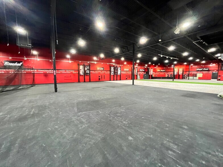 More Photos Of 731-871 Erica Ln, Yorkville Freestanding For Lease