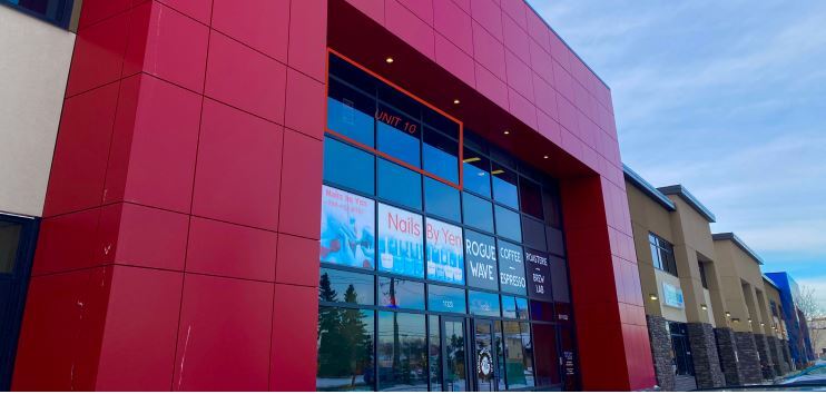 More Photos Of 11320-11326 119 St NW, Edmonton Showroom For Lease