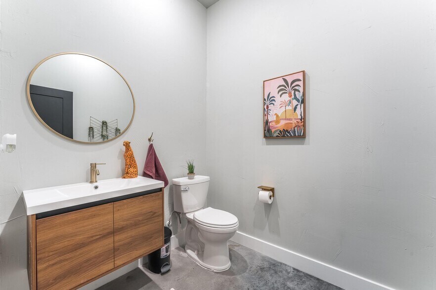 More Photos Of 13870 HWY 279, Gravette Flex For Sale