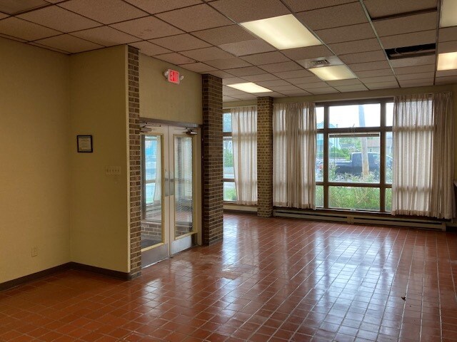 Primary Photo Of 520 3rd Ave, Duncansville Bank For Sale