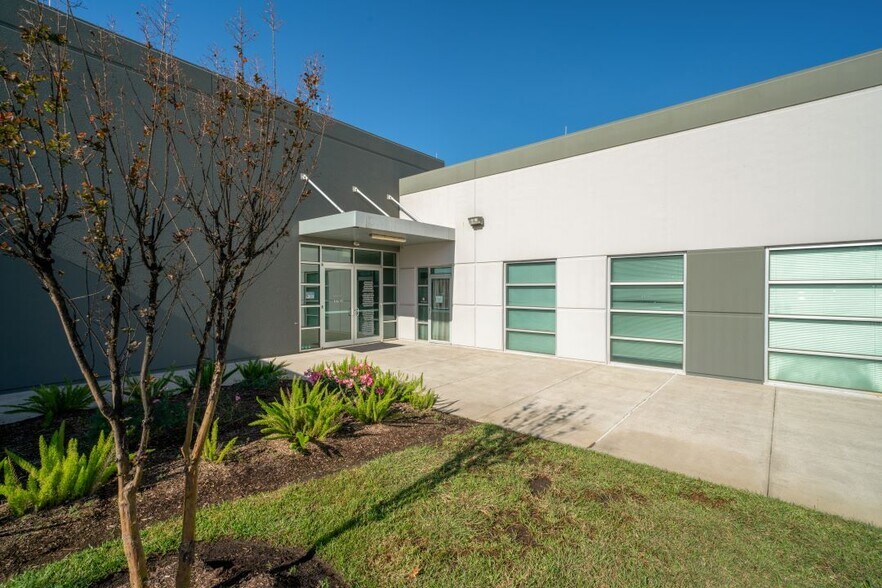 More Photos Of 24727 Tomball Pky, Tomball Medical For Lease