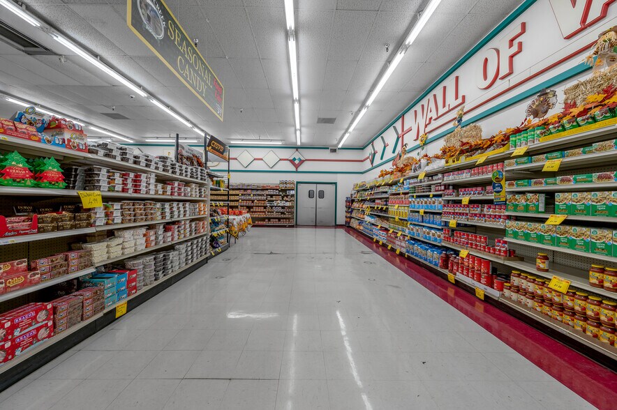 More Photos Of 1629 Ashland Rd, Greenup Freestanding For Sale