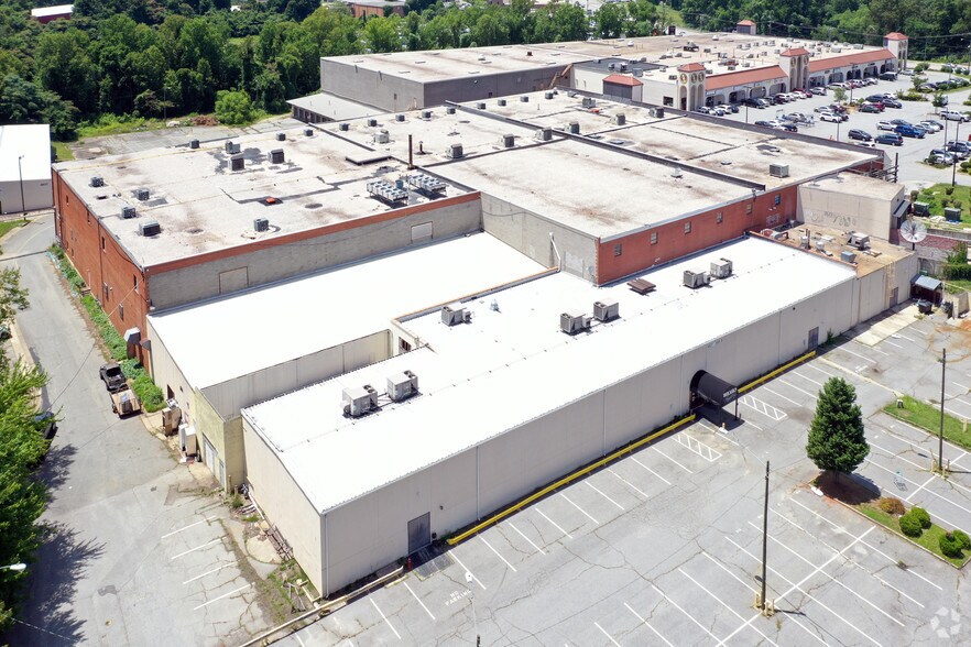 More Photos Of 4927 W Market St, Greensboro Supermarket For Sale