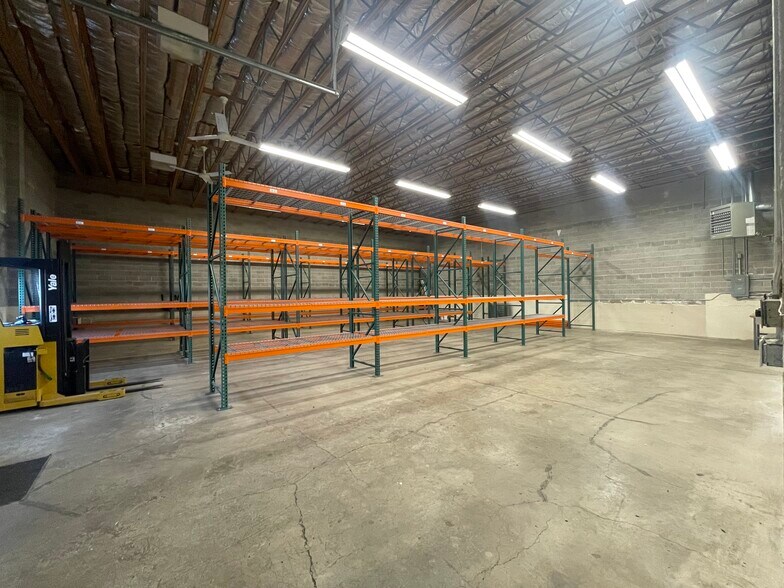 More Photos Of 128 NE 7th Ave, Portland Light Distribution For Lease