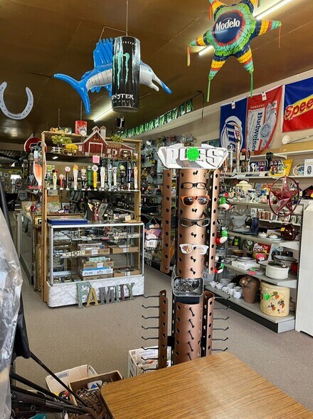 More Photos Of 108 Main St, Seminole Storefront For Sale