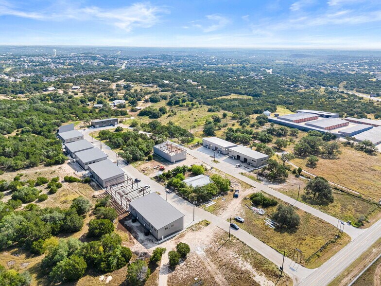 More Photos Of 10020 Darden Hill Rd, Austin Light Distribution For Lease