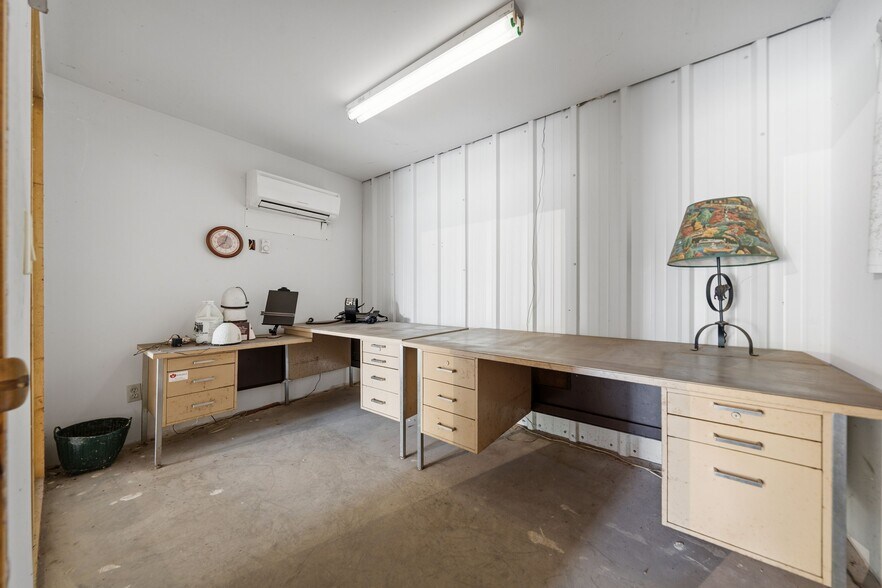 More Photos Of 15288 AR-22, Dardanelle Warehouse For Sale