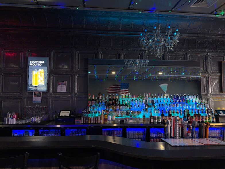 More Photos Of 1117 Ludington St, Escanaba Storefront Retail Residential For Sale